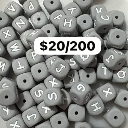 Silicone square letter beads